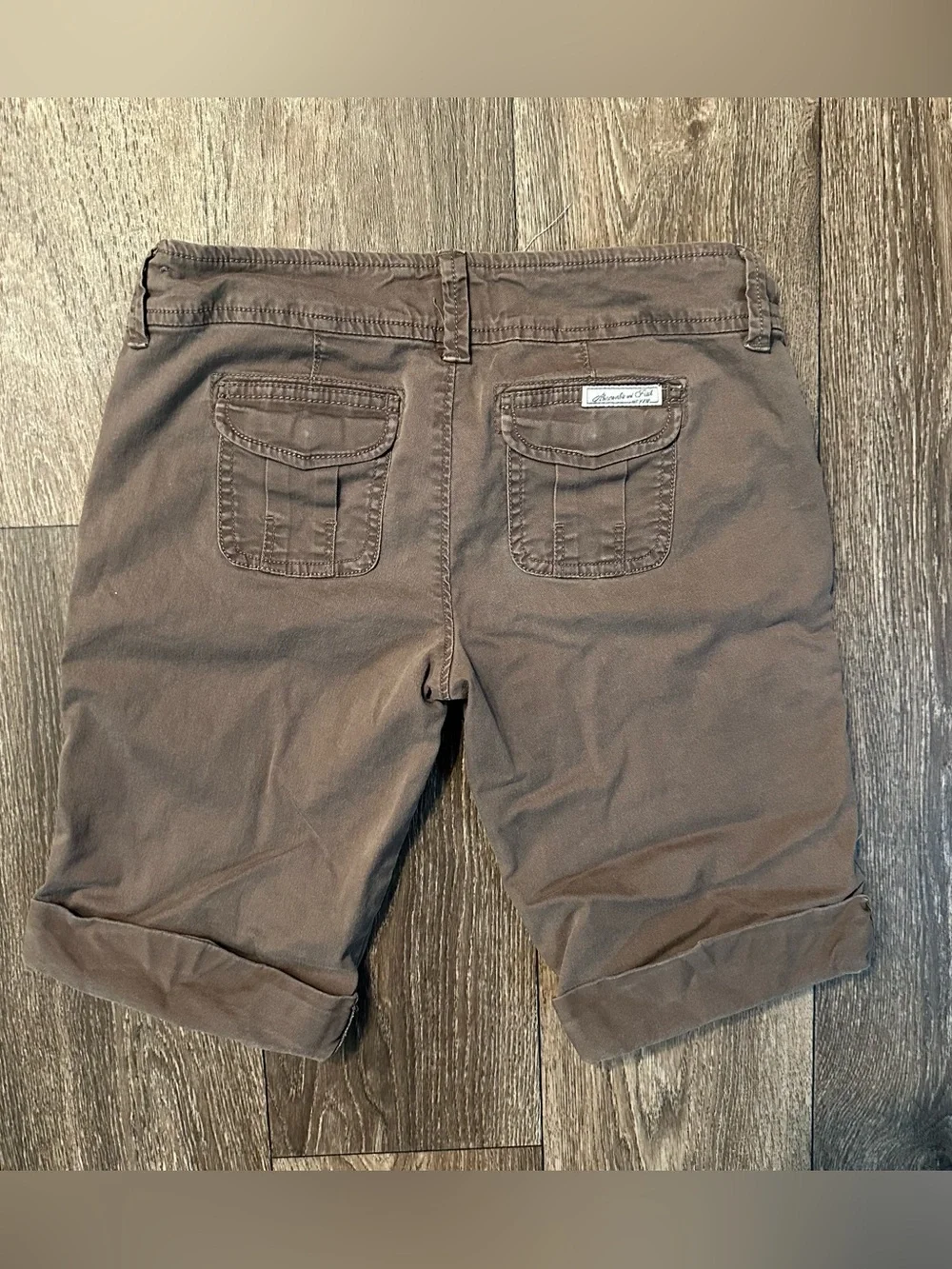 2000s Y2K Abercrombie & Fitch brown low rise Bermuda cargo shorts Sz 00